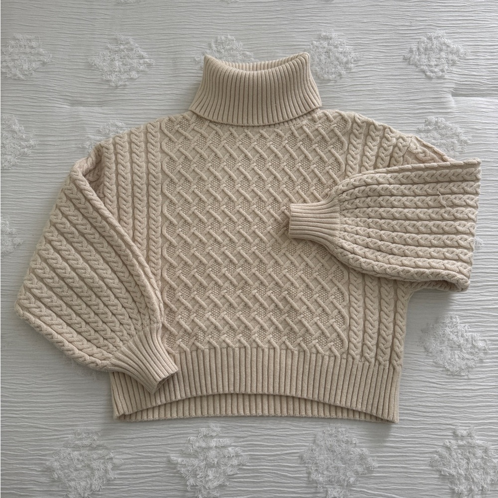 Tahari Beige Cable Knit Turtleneck Sweater